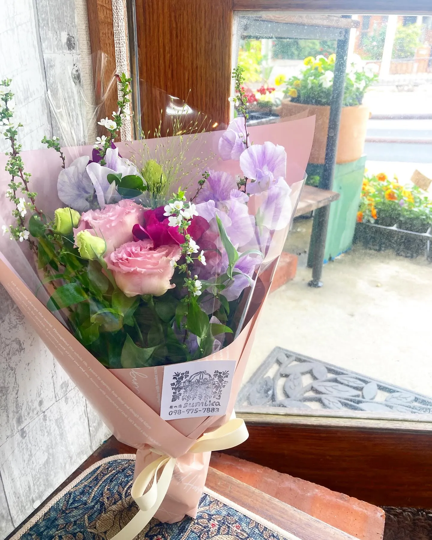 お誕生日の花束💐春のお花満載です🌸