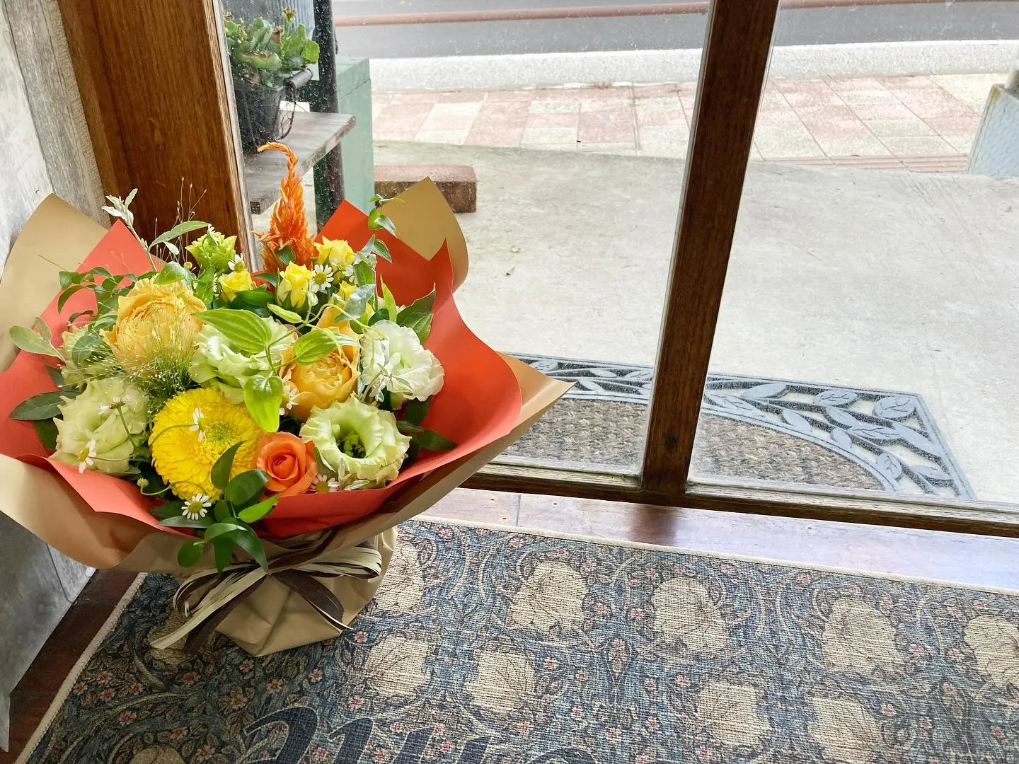 婚約祝いのお花🌼黄色オレンジ系🧡