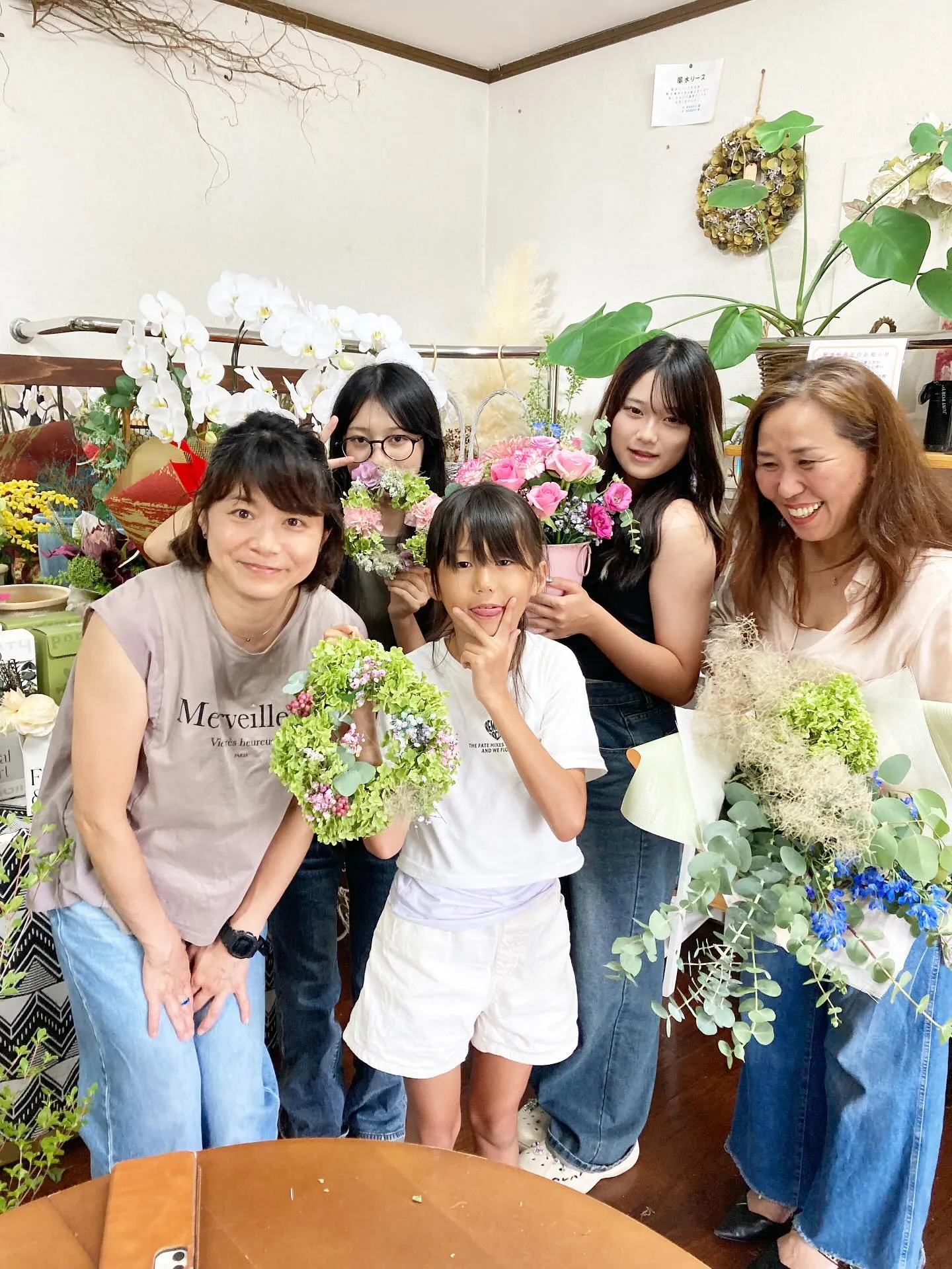 花遊び教室💐キラキラ女子の華やかで、賑やかなお花教室になりま...