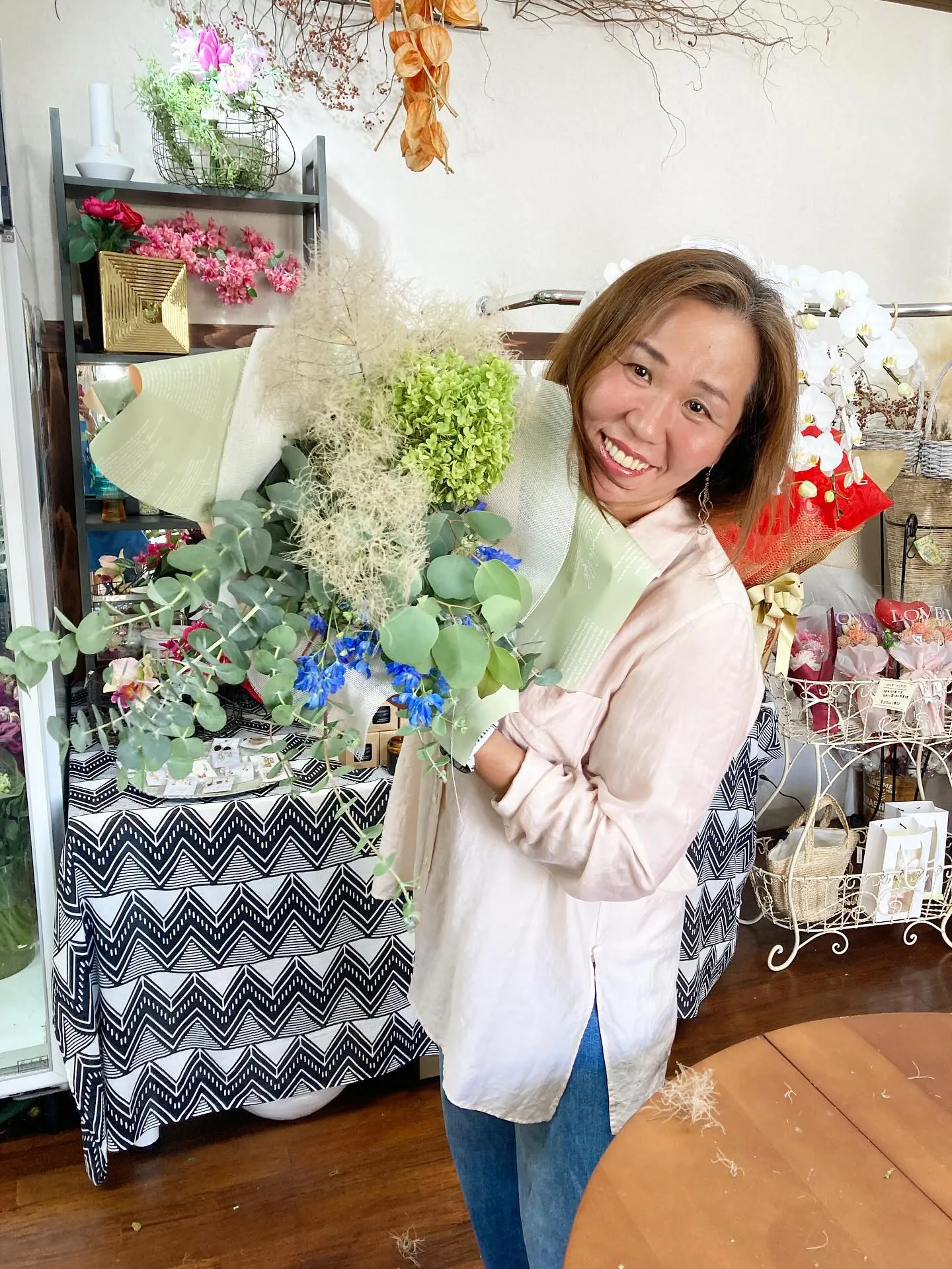 花遊び教室💐キラキラ女子の華やかで、賑やかなお花教室になりま...
