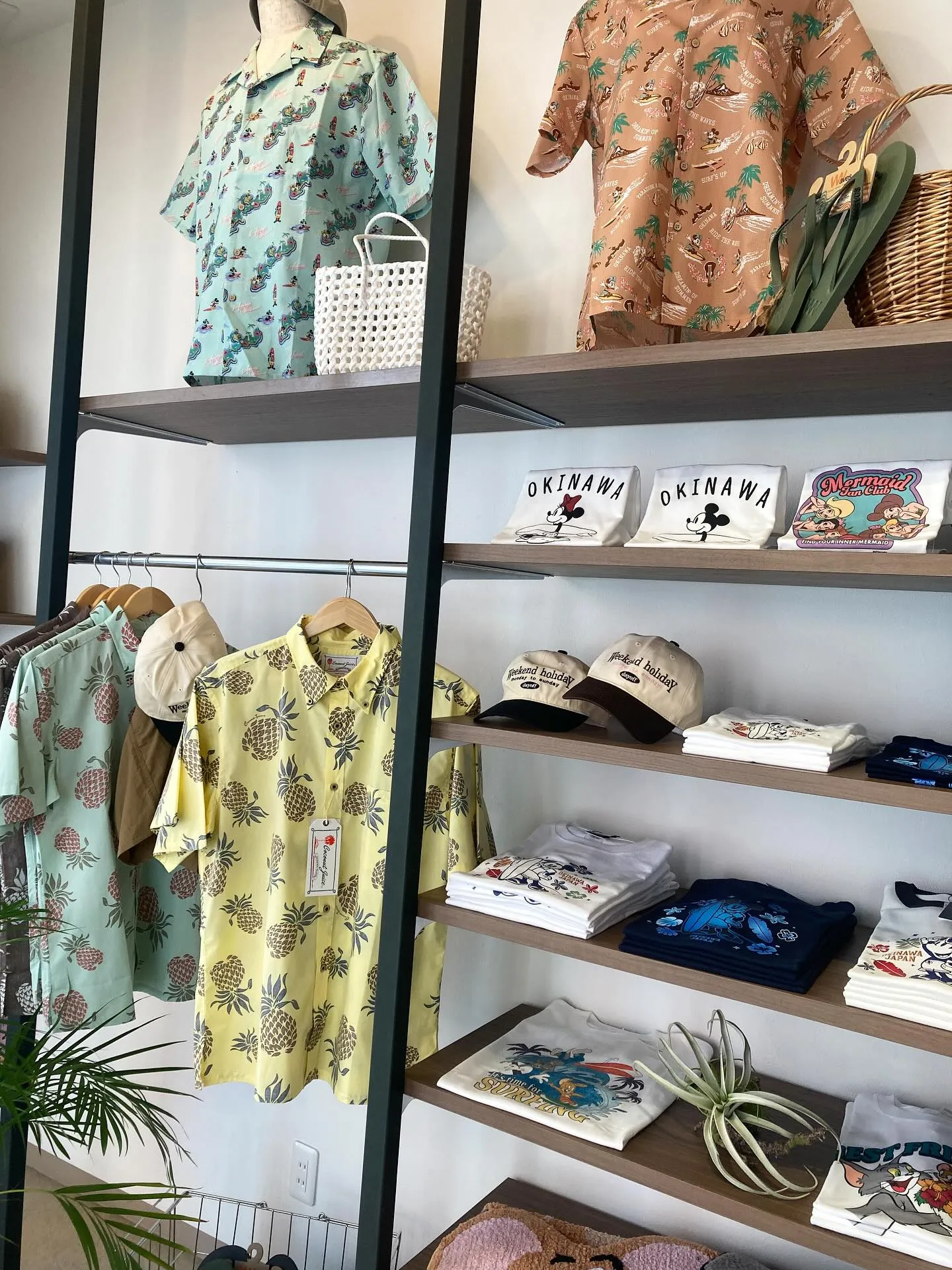 国際通りにオープンしました、LOVALOT那覇店様へ。