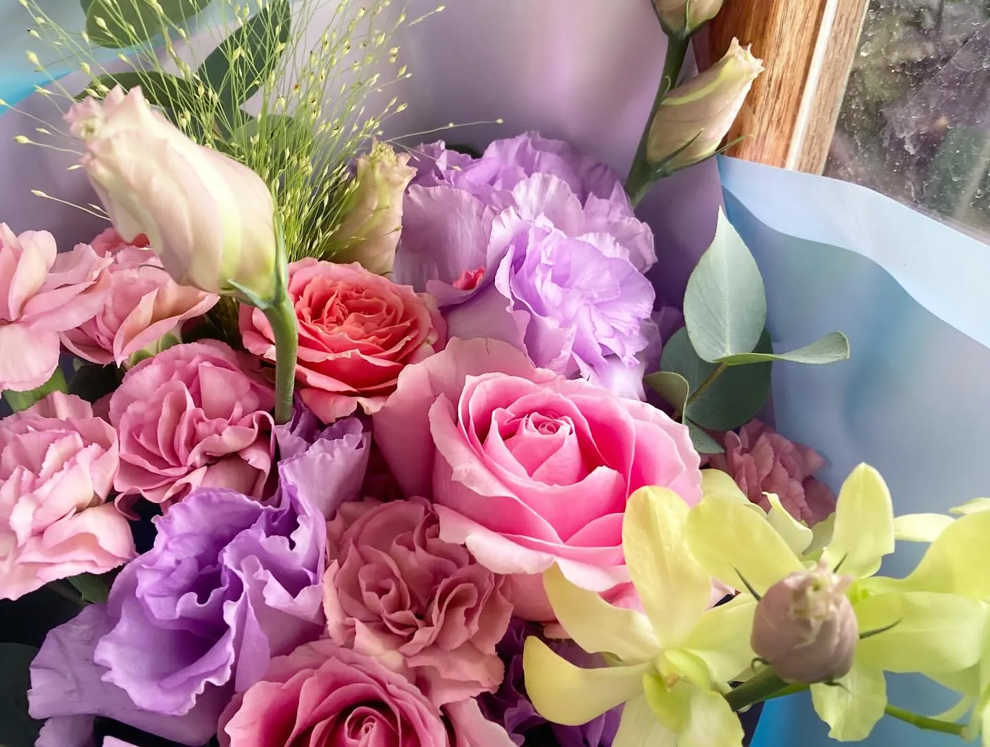 送別用の花束💐紫と淡いピンクで優しい雰囲気に🩷