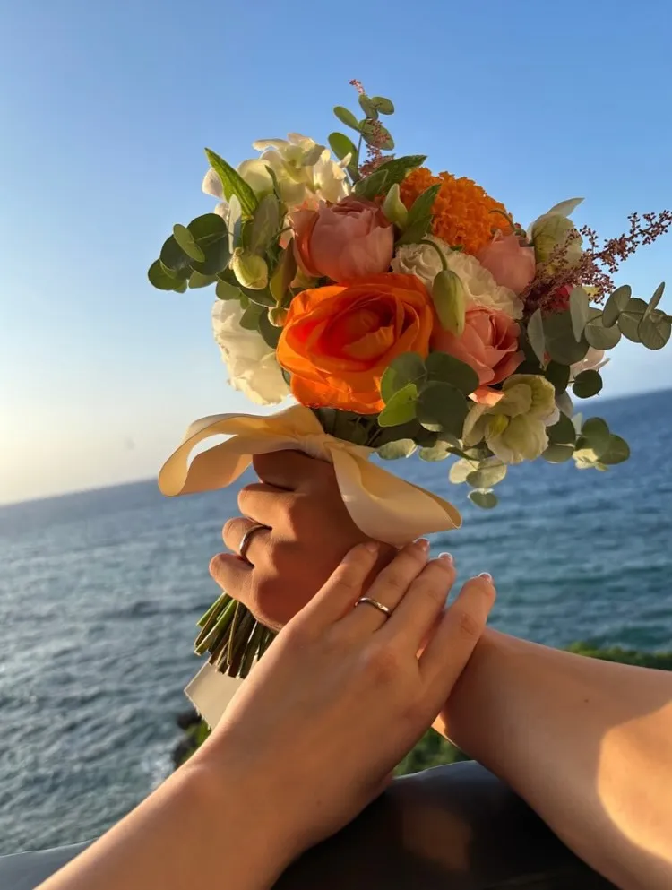 お客様から、素敵なブーケ写真いただきました(^^)